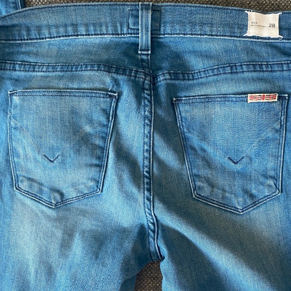 EUC Hudson "Nico" Middies Super Skinny Light Wash Size 28 - Picture 3 of 5